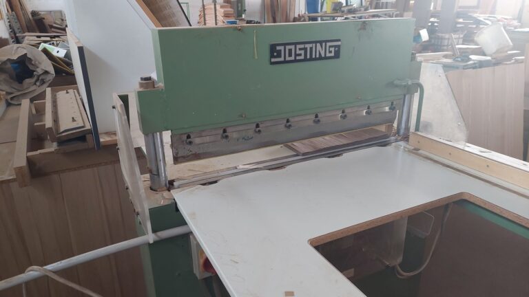 Read more about the article 4713 JOSTING QFS 850 Quer-Furnierschere